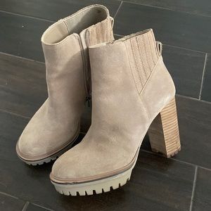 Vince Camuto Ankle Platform Booties Boots 7